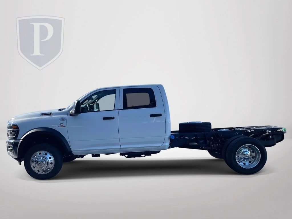 New 2026 Bright White Clear-Coat Exterior Paint RAM Tradesman image 5
