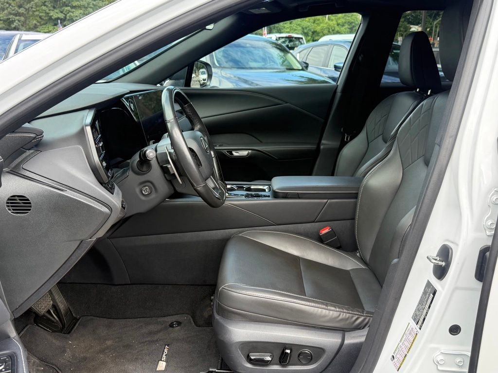 Used 2025 Ultra White Lexus 350h F SPORT Design image 22