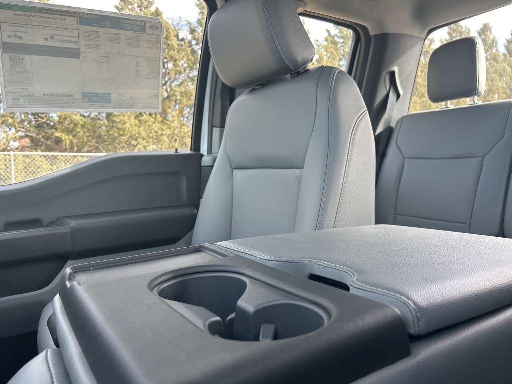 New 2026 Oxford White Ford XL image 26