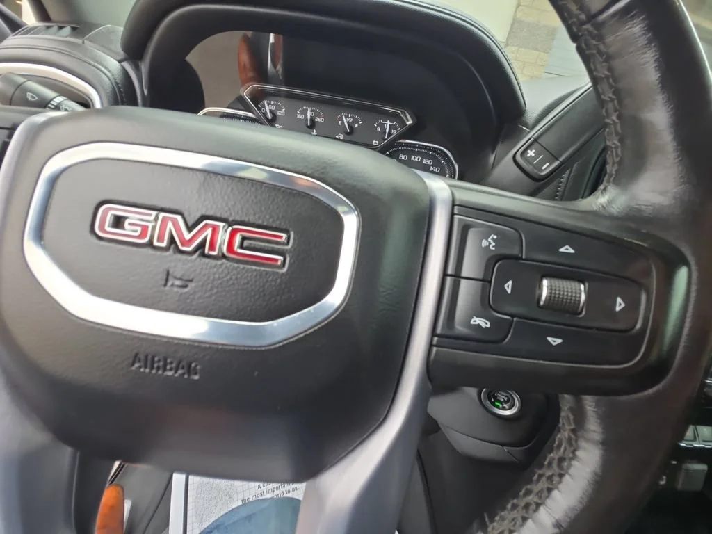 Used 2019 Onyx Black GMC SLE image 25
