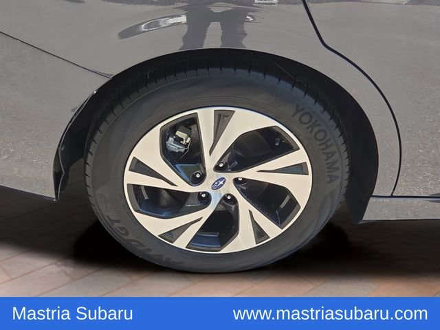 Used 2025 Gray Metallic Subaru Premium image 4