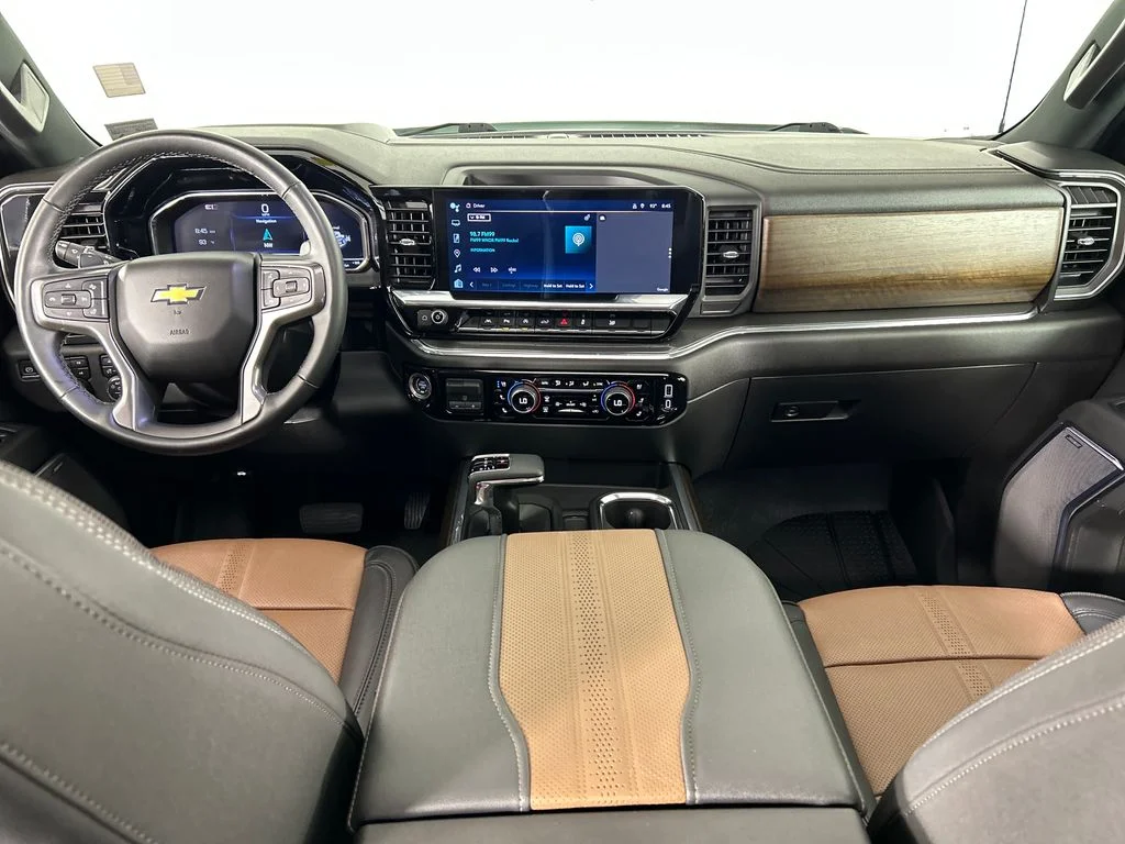 Used 2024 White Chevrolet High Country image 20