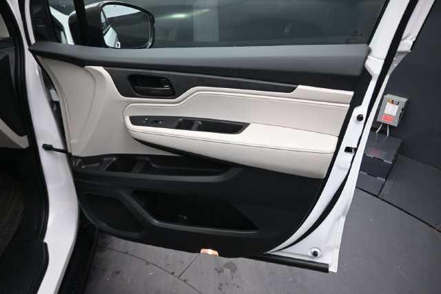 New 2027 Platinum White Pearl Honda EX-L image 27
