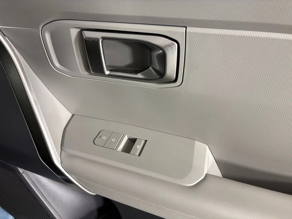 New 2027 Frost Blue Kia S image 13