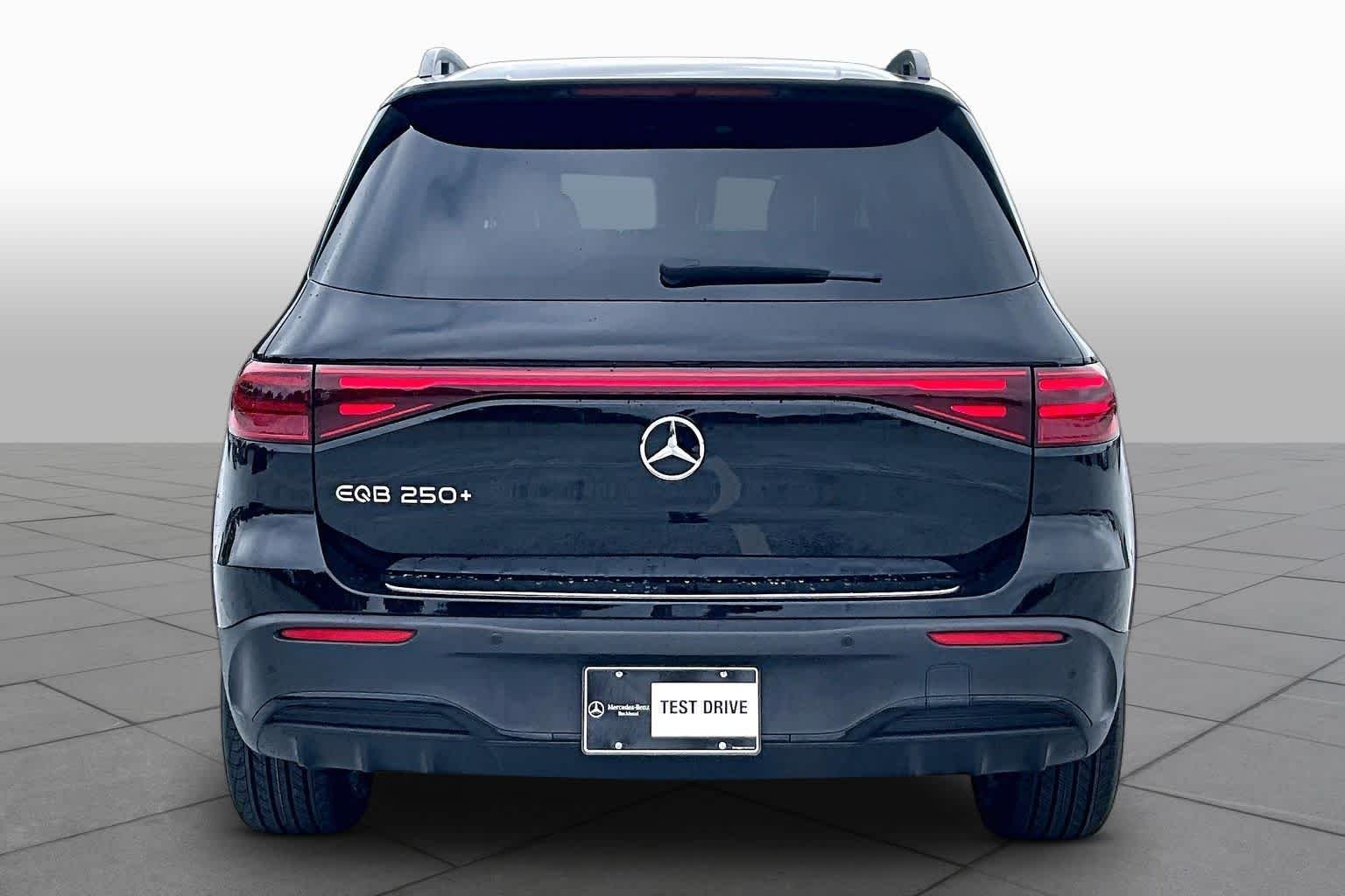Used 2024 Night Black Mercedes-Benz EQB 250+ image 4