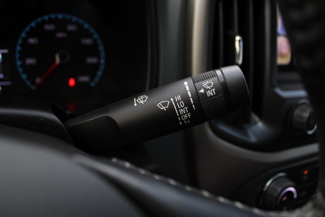 Used 2018 BLACK Chevrolet 4WD Z71 image 9