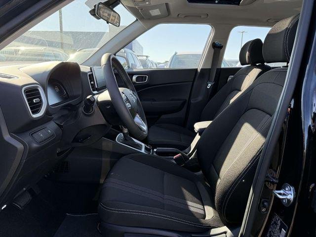 2025 Hyundai Venue SEL - Photo 11
