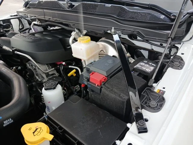 New 2026 Bright White Clearcoat RAM Tradesman image 11