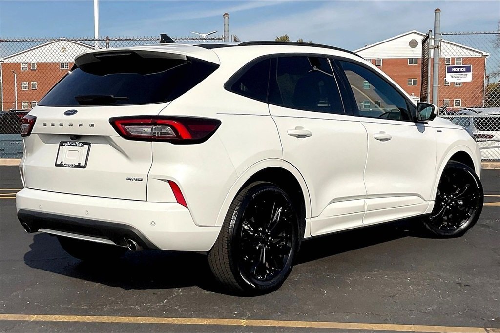 2023 FORD ESCAPE - Image 11