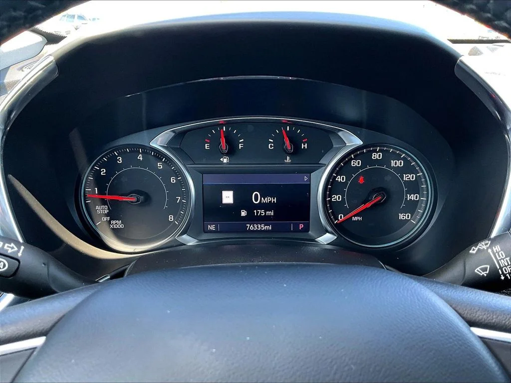 Used 2022 Gray Chevrolet Premier image 16