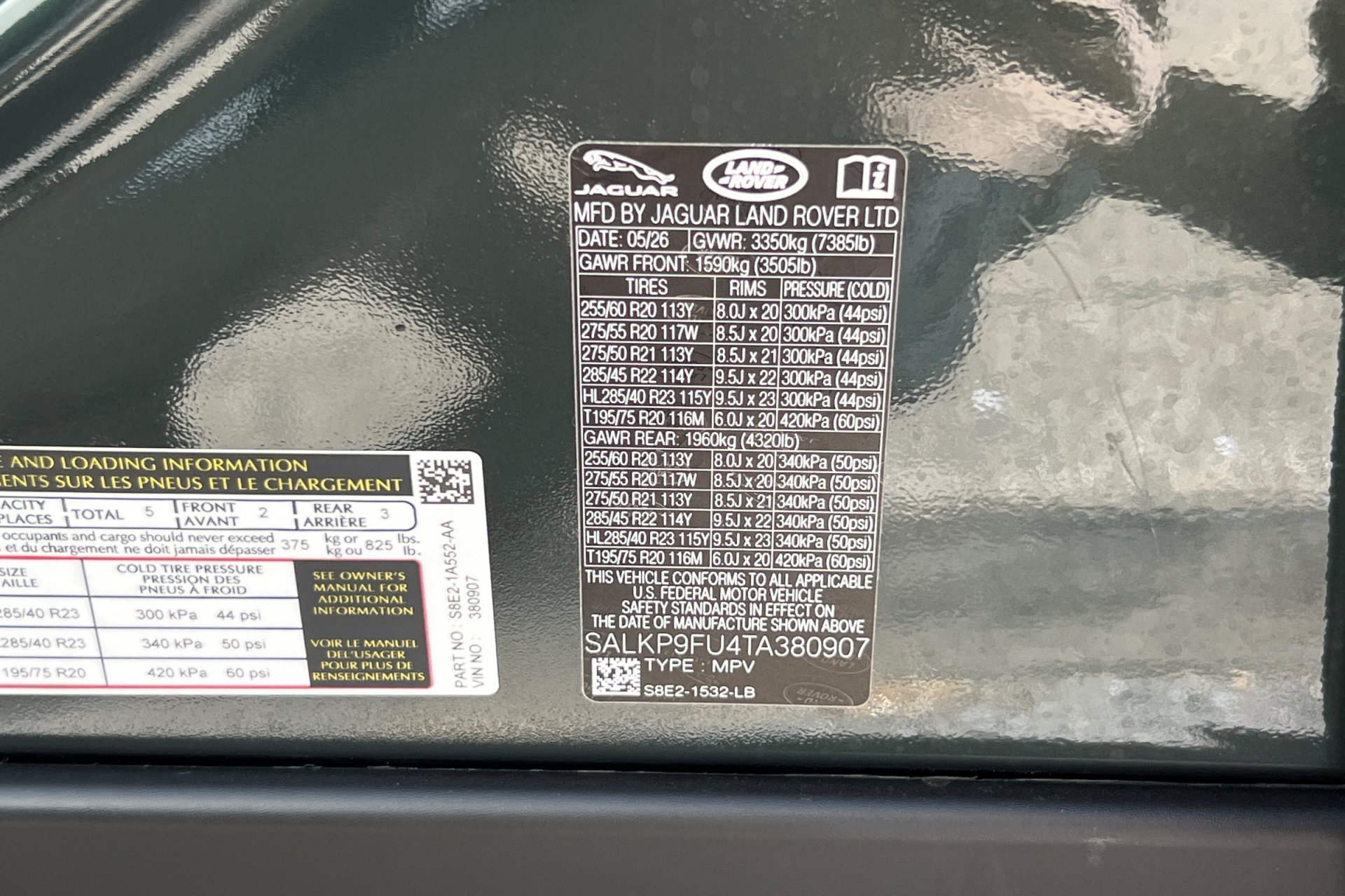 New 2026 Belgravia Green Land Rover SE image 29