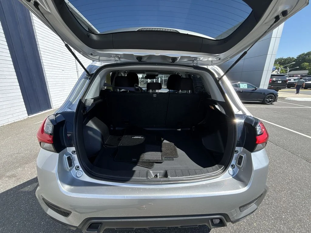 Used 2024 Silver Mitsubishi 2.0 ES image 21