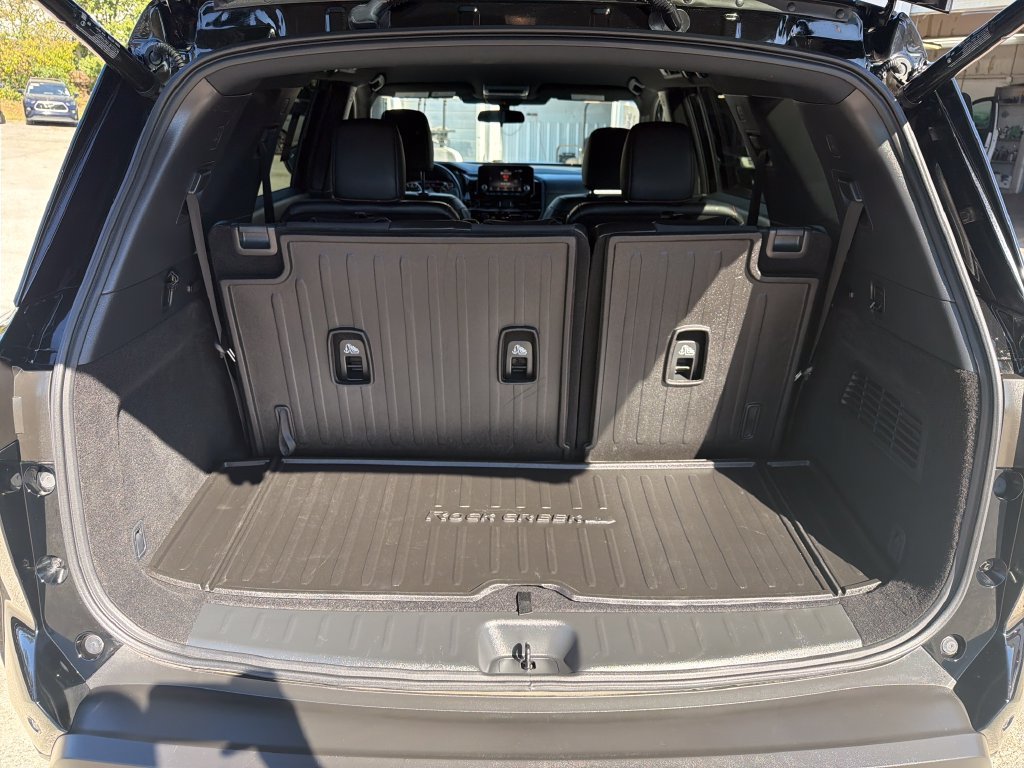 Used 2025 Black Nissan Rock Creek image 9