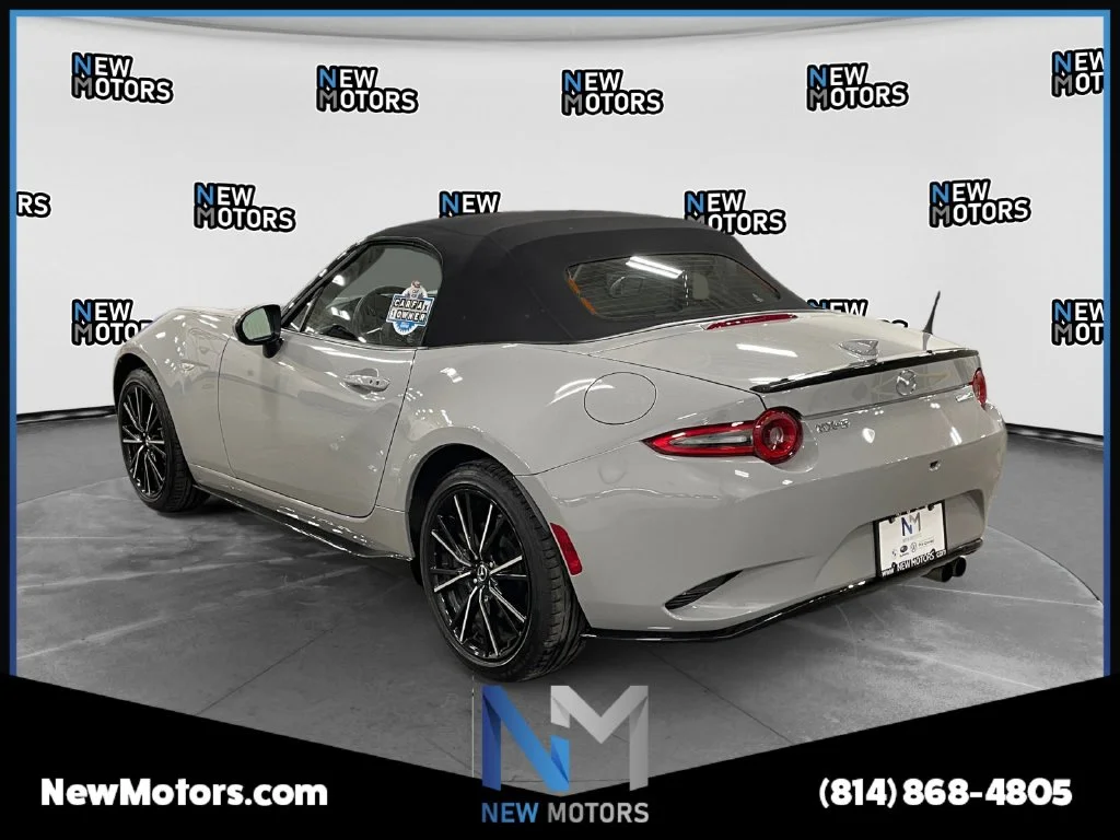 Used 2024 Aero Gray Mazda Grand Touring image 3
