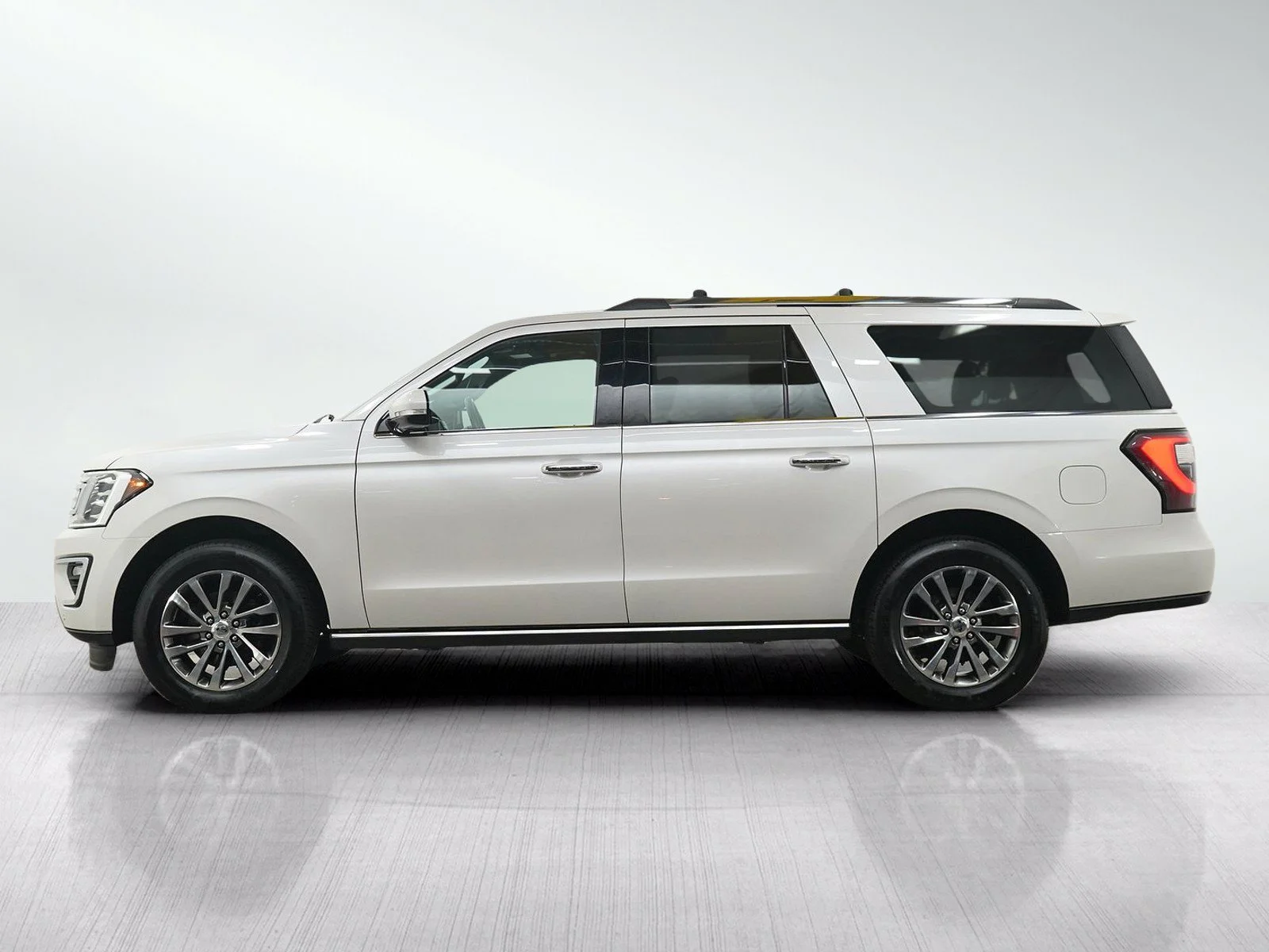 Used 2018 Ford Expedition Limited with VIN 1FMJK2AT8JEA54598 for sale in Burnsville, Minnesota