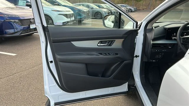 New 2026 White Nissan Platinum image 8