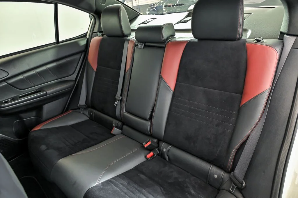 Used 2018 White Subaru Premium image 13