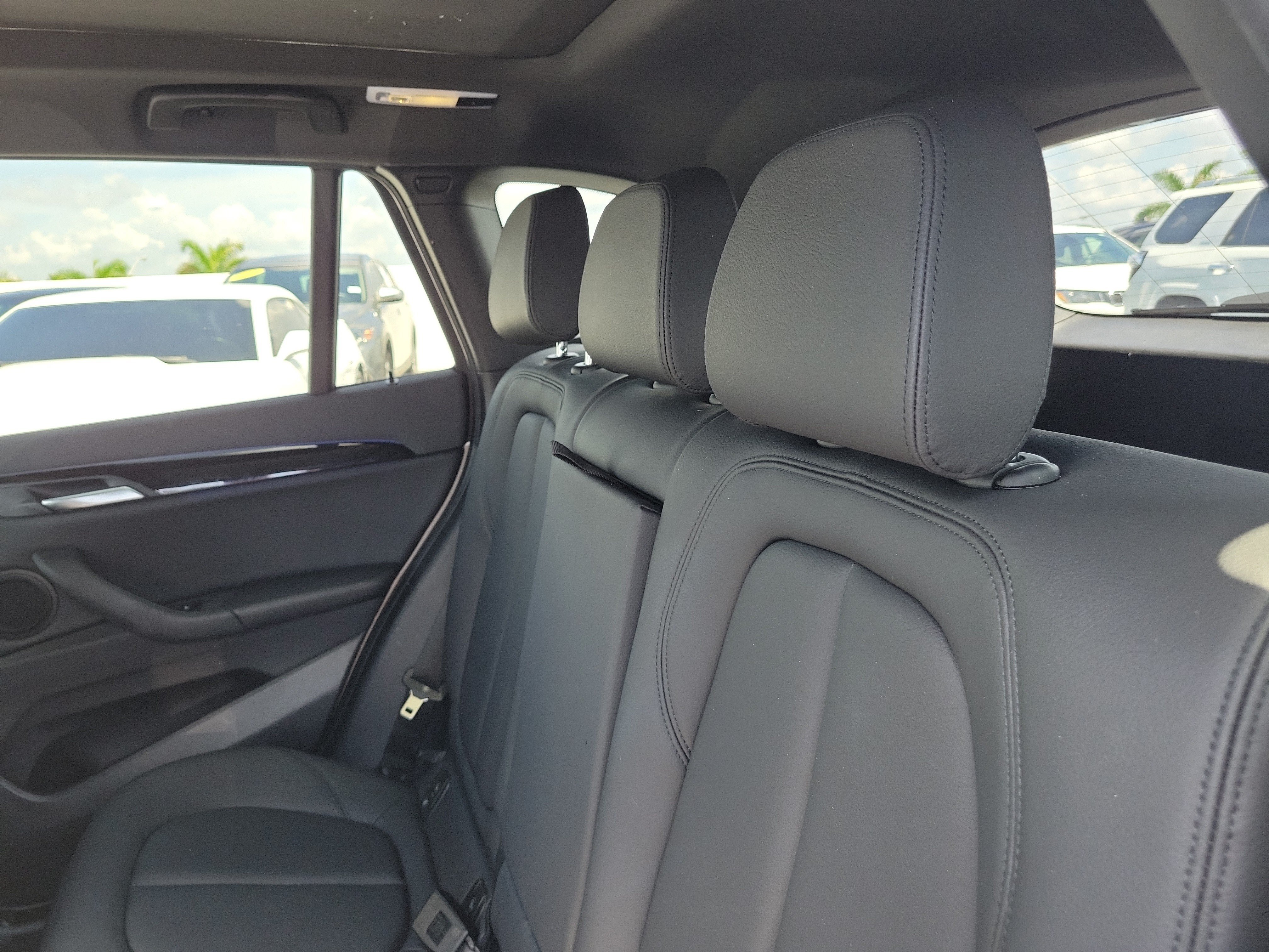 Used 2022 Cashmere Silver Metallic BMW sDrive28i image 13