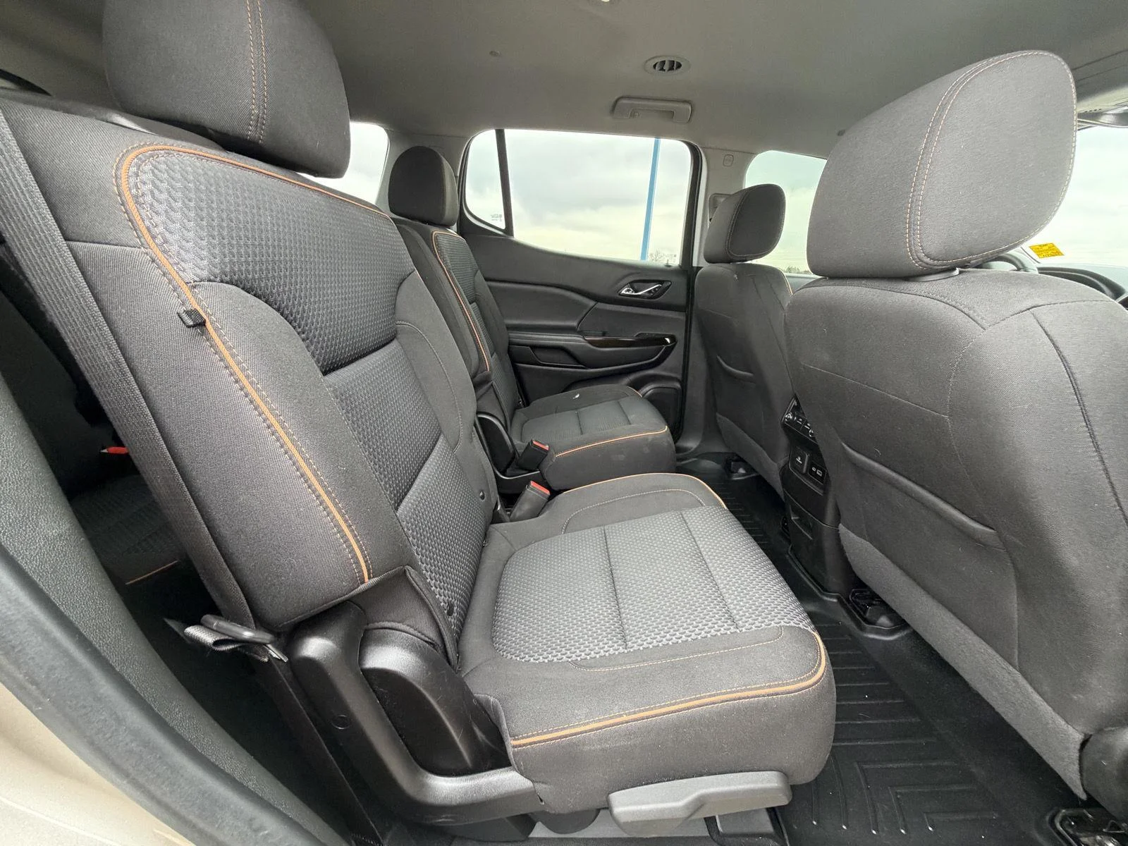 Used 2023 Light Stone Metallic GMC AT4 image 18