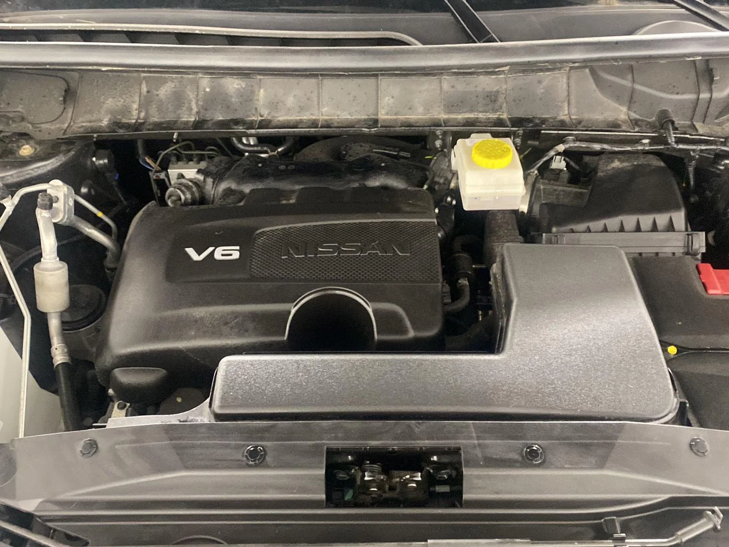 Used 2023 Gun Metallic Nissan SL 4WD image 21