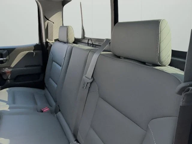 Used 2015 Silver GMC SLT image 37