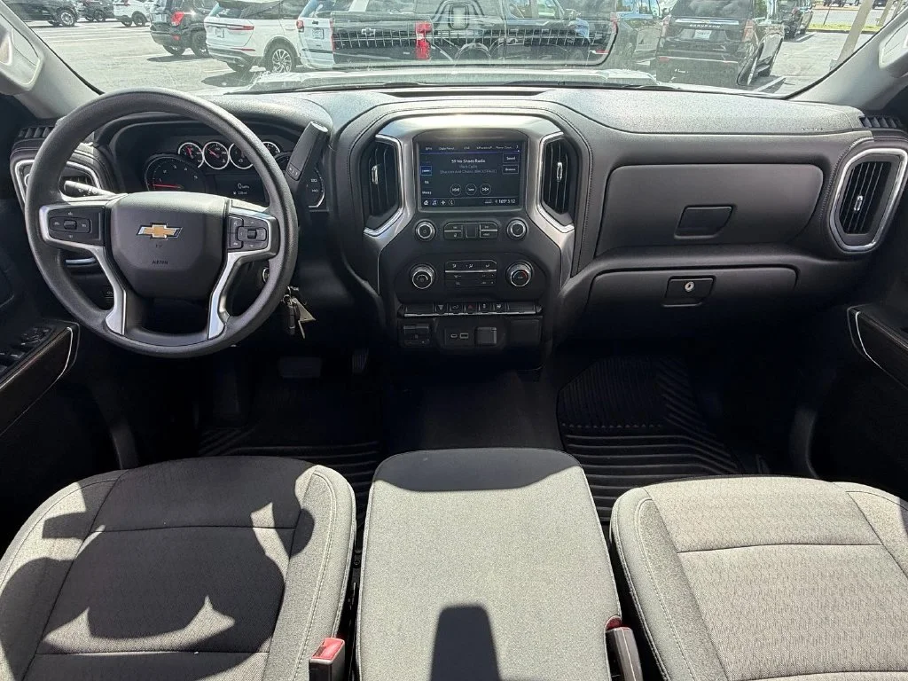 Used 2022 White Chevrolet LT image 13