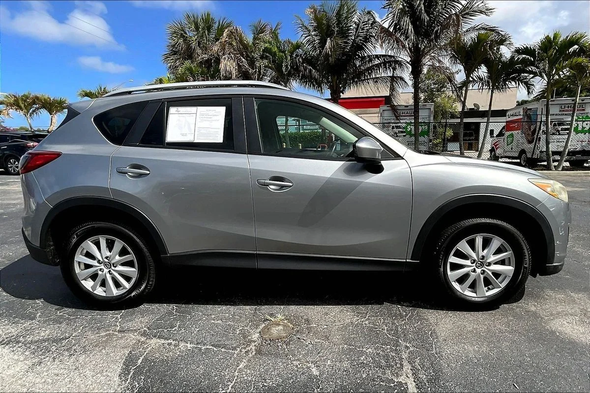 Used 2013  Mazda Touring image 29