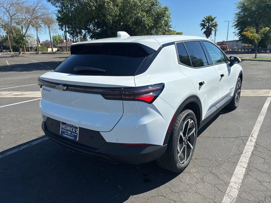 New 2026 Summit White Chevrolet LT image 3