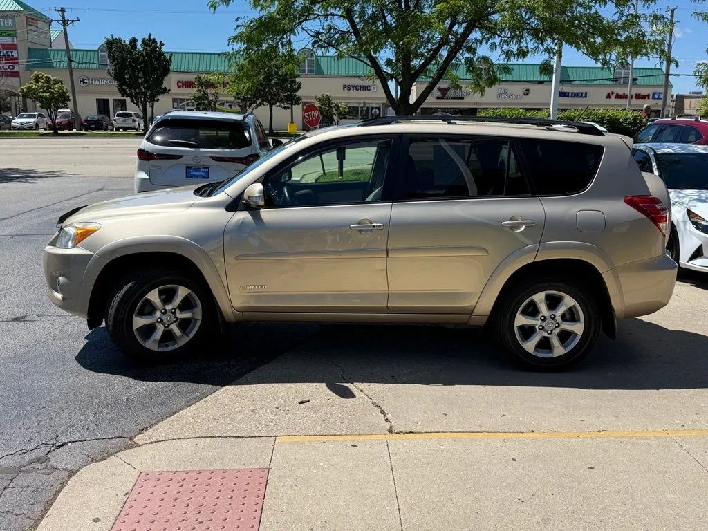 Used 2009  Toyota Limited image 5