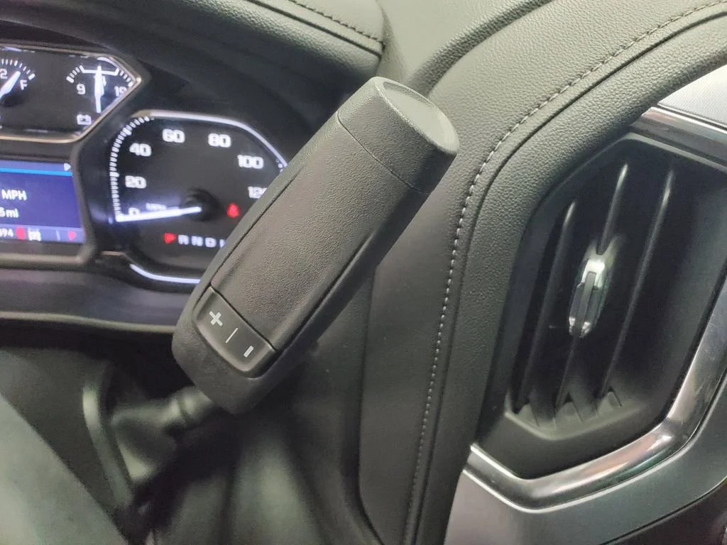 Used 2020 PACIFIC BLUE METALLIC GMC SLE image 16