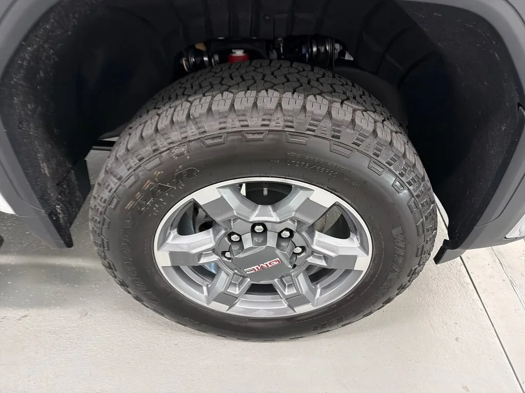 New 2026 Summit White GMC SLT image 4