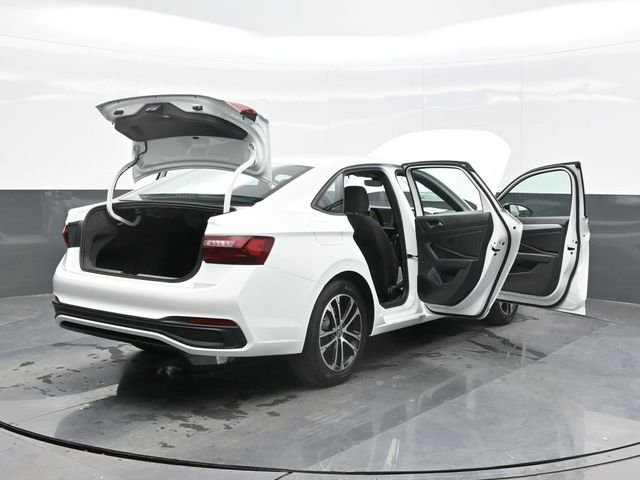 2025 Volkswagen Jetta Sport - Photo 19