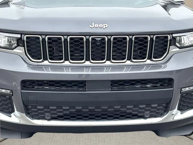 New 2025 Gray Jeep Limited image 10