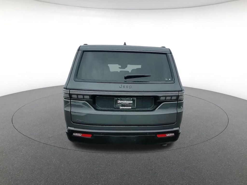 New 2026 Baltic-Gray Metallic Clear-Coat Exterior Paint Jeep Limited Altitude image 8
