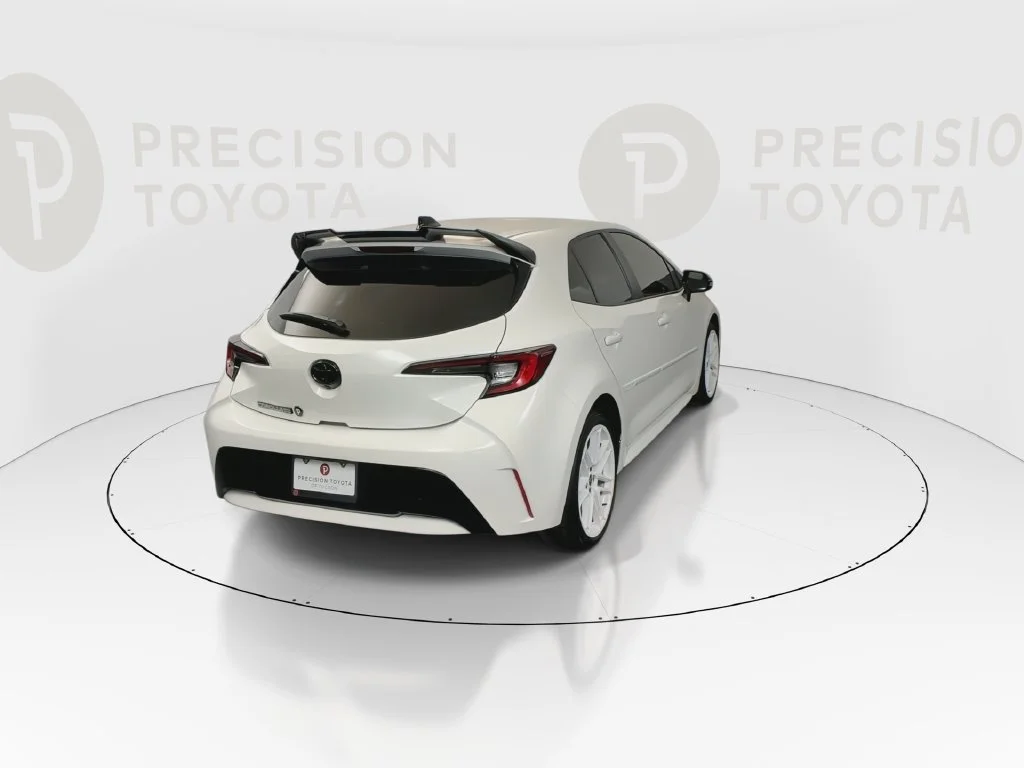 Used 2026 Ice Cap Toyota SE image 19