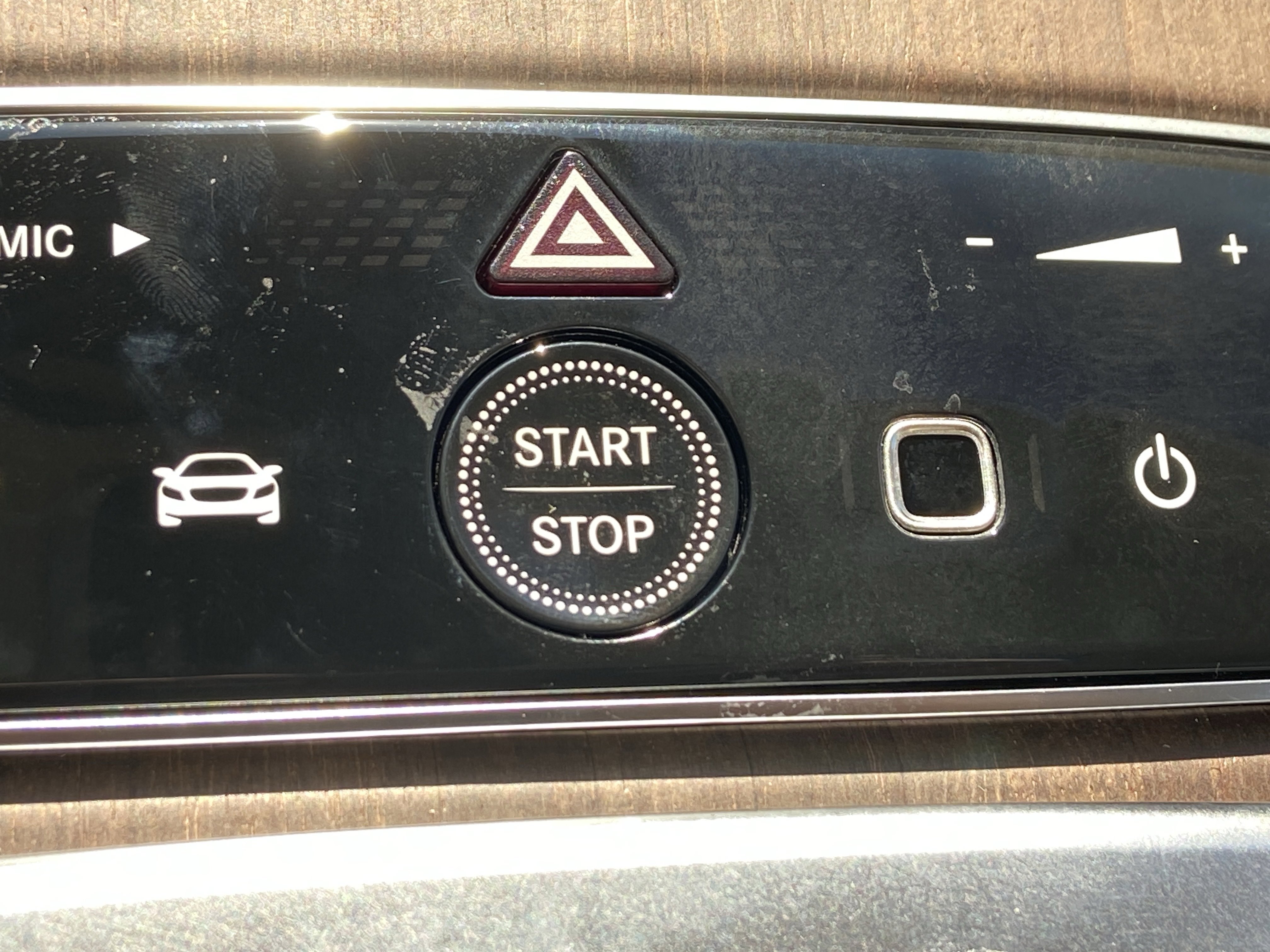 New 2026 MANUFAKTUR Moonlight White Metallic Mercedes-Benz EQS 450 4MATIC® Sedan image 34