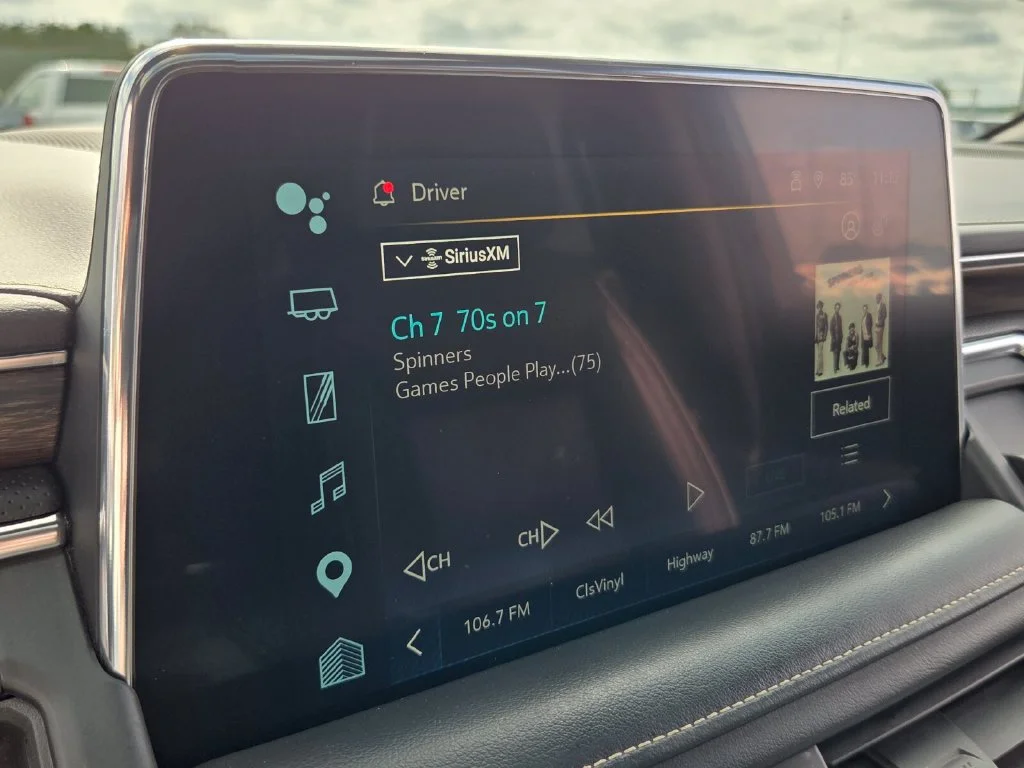 Used 2022 Summit White Chevrolet Premier image 22