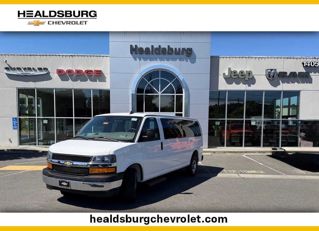 2023 Chevrolet Express 3500 LT Extended's photo