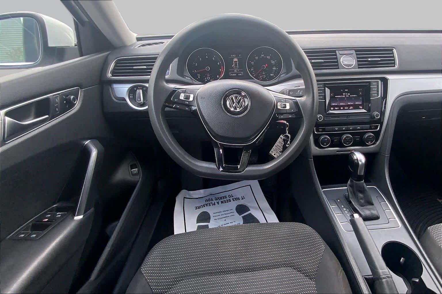 Pre-Owned 2016 Volkswagen Passat 1.8T S
