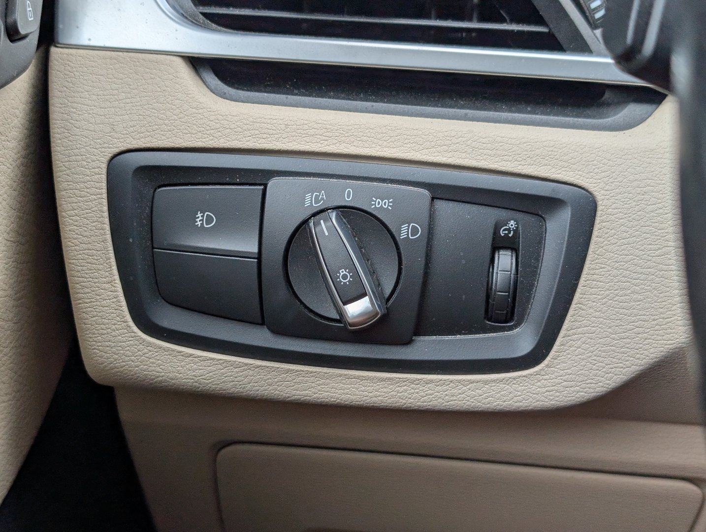Used 2017 Jet Black BMW xDrive28i image 21