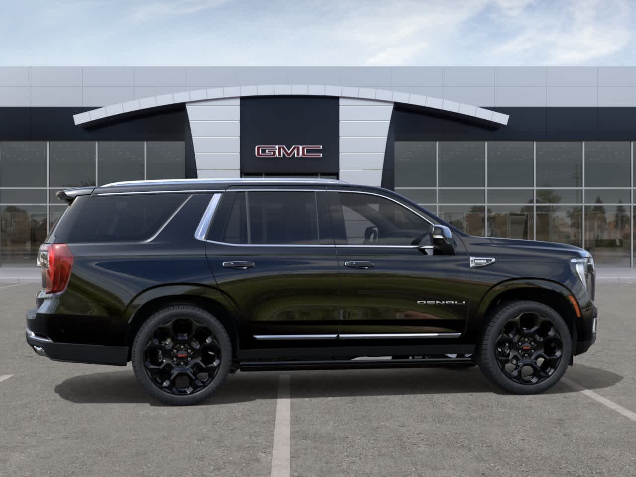 2026 GMC Yukon Denali - Photo 5