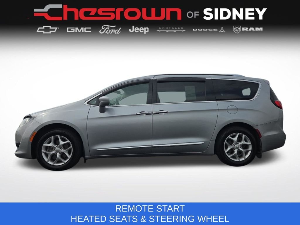 Used 2019 Silver Chrysler Touring L image 16