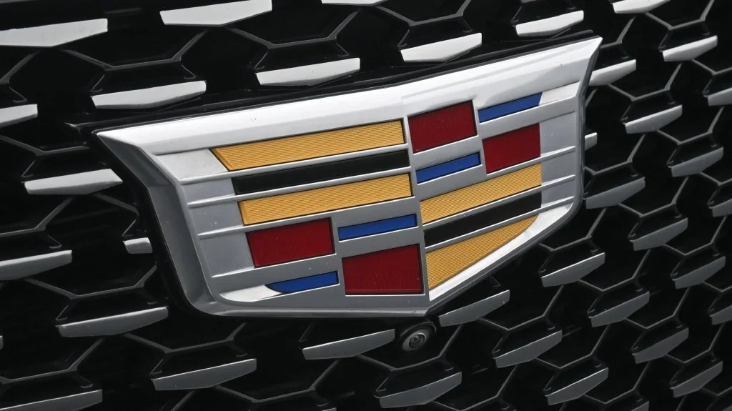 Used 2023 White Cadillac Premium Luxury image 19