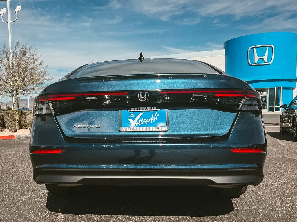 New 2026 Canyon River Blue Metallic Honda SE image 4