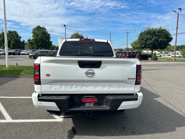 Used 2025 White Nissan SV image 6