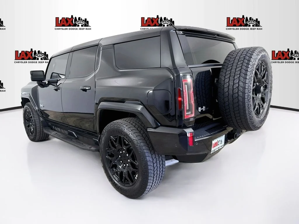 Used 2026 Black GMC 2X image 5