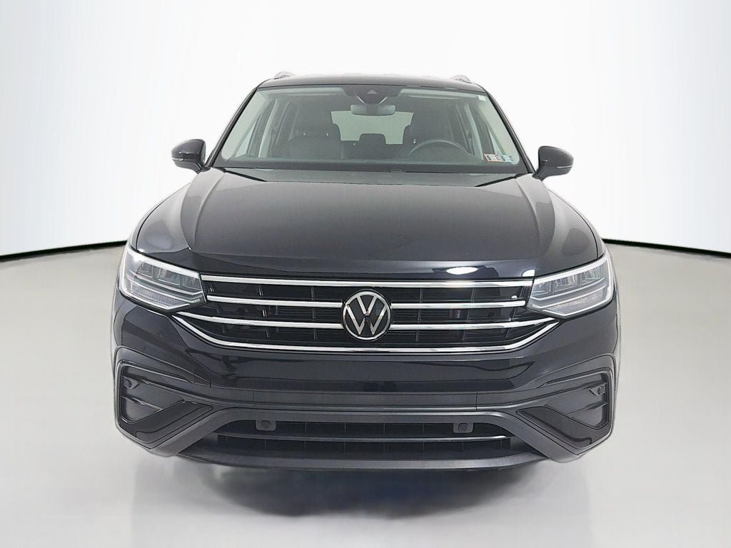 Used 2023 Deep Black Pearl Volkswagen 2.0T SE FWD image 2