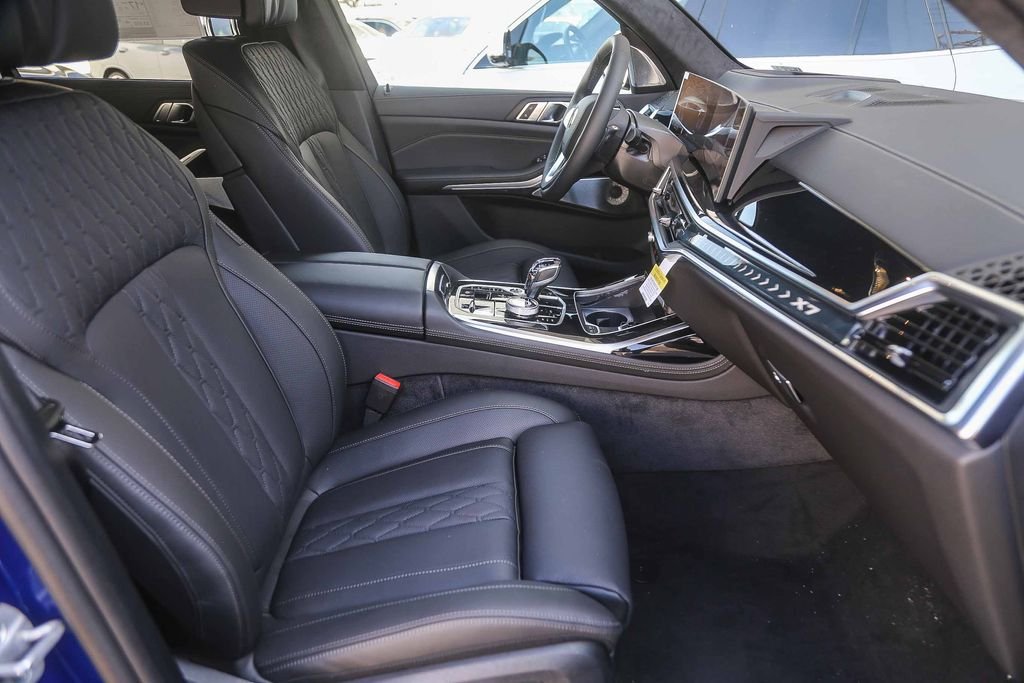 New 2026 Interlagos Blue Metallic BMW ALPINA XB7 image 13