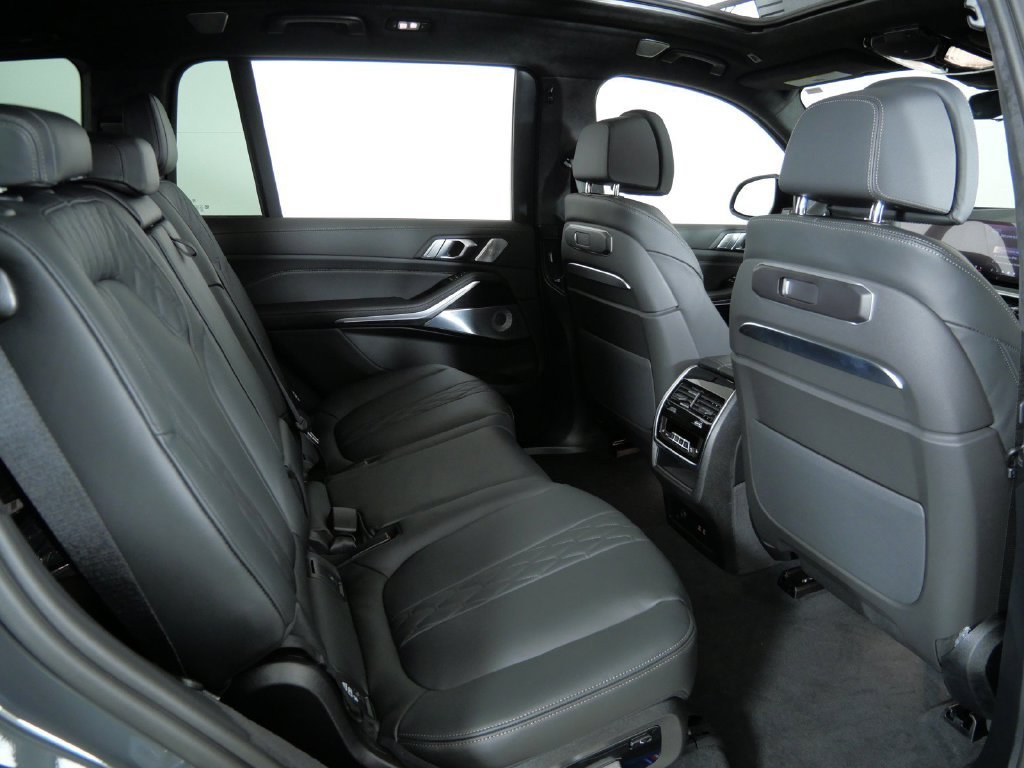 New 2027 Dravit Grey Metallic BMW xDrive40i image 26