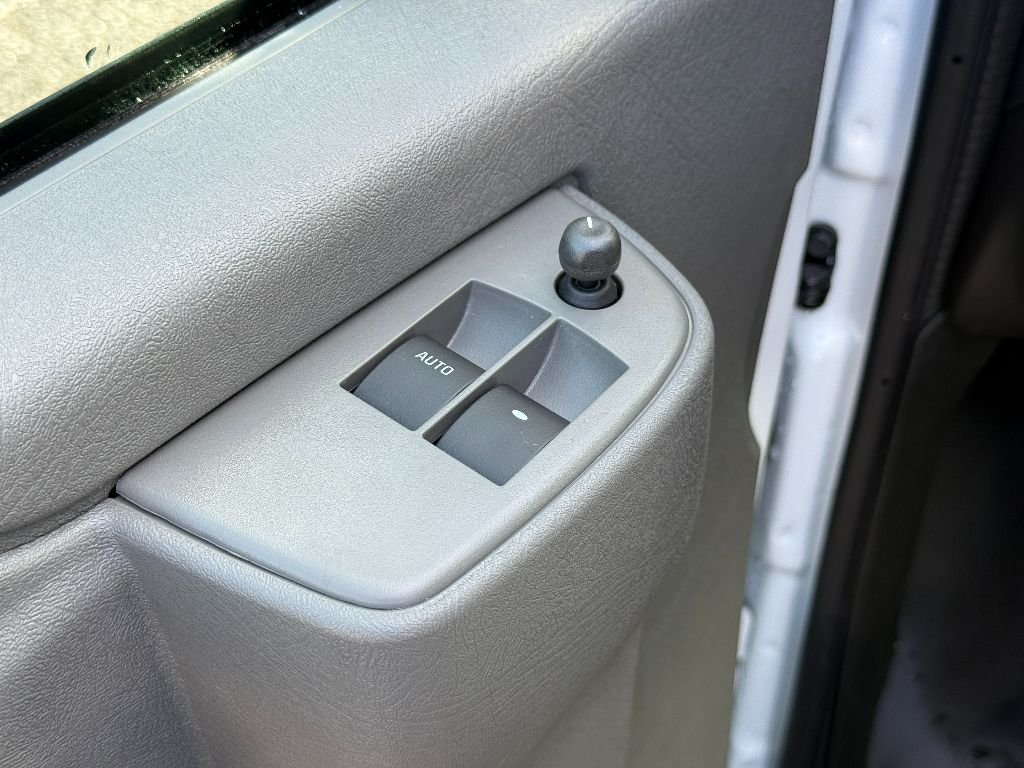 2025 Chevrolet Express Cargo Work Van - Photo 22